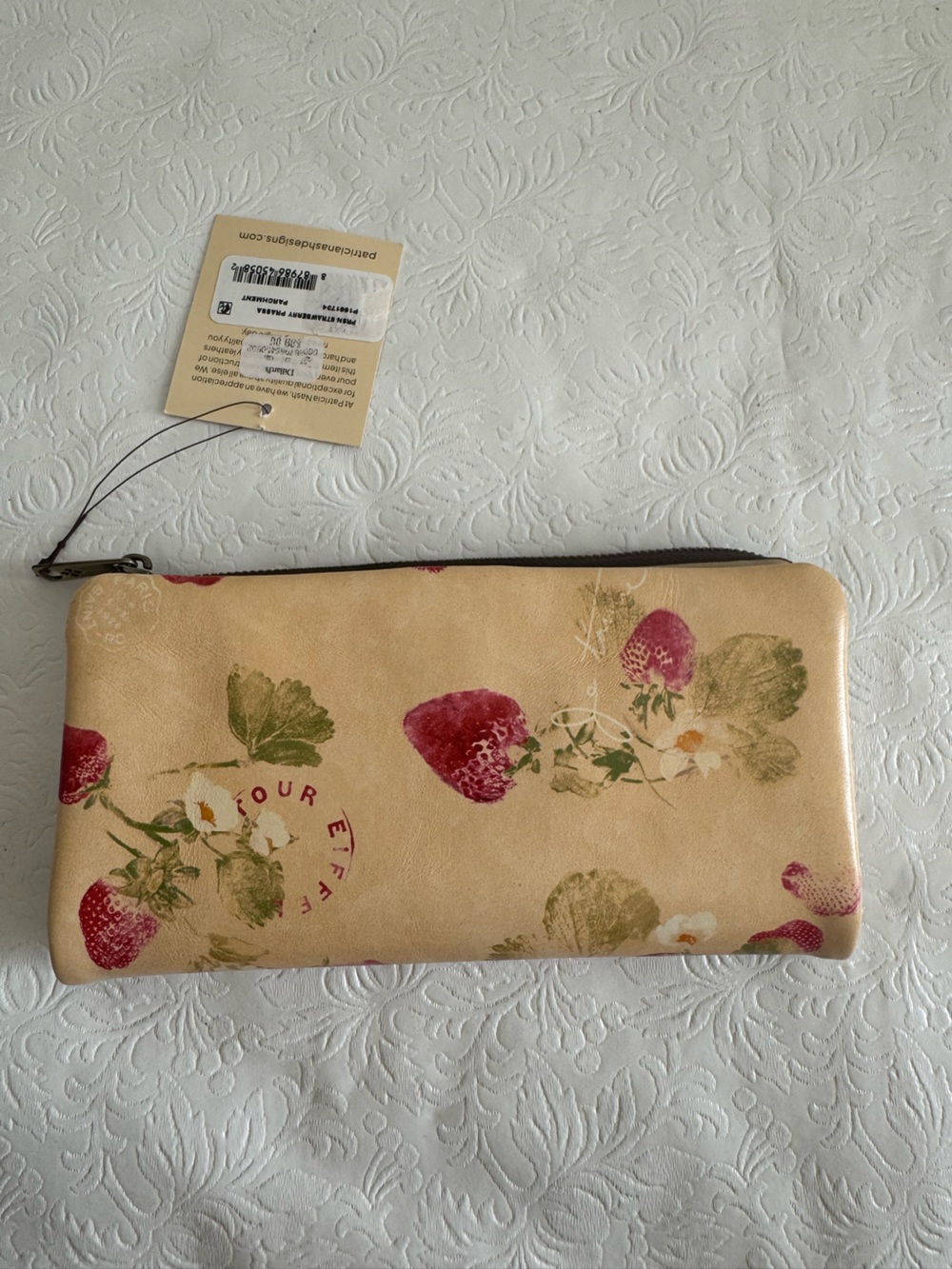 Patricia Nash Prassa Strawberry Flora Wallet - Picture 5 of 6
